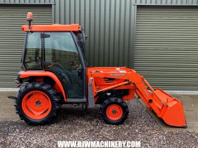 Kubota STV32 SOLD