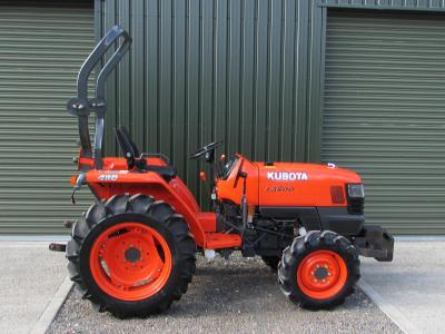 Kubota L3200 SOLD