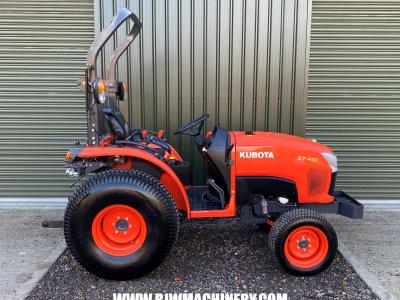 *SOLD* Kubota ST401