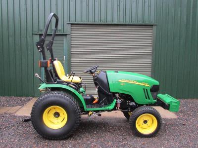 John Deere 2520 SOLD