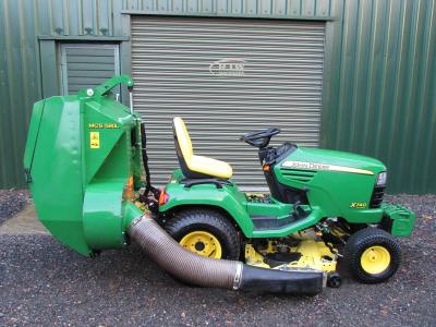 John Deere X740 SOLD