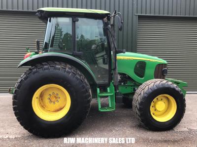 John Deere 5620 SOLD