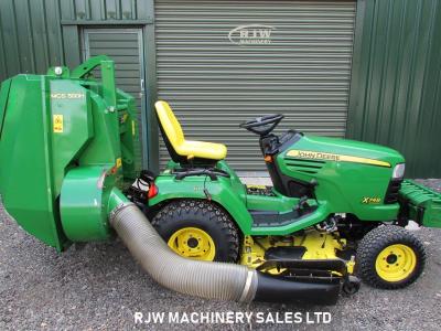 John Deere X748 SOLD