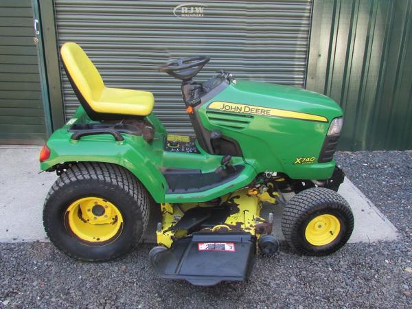 John Deere X740 X740 SOLD