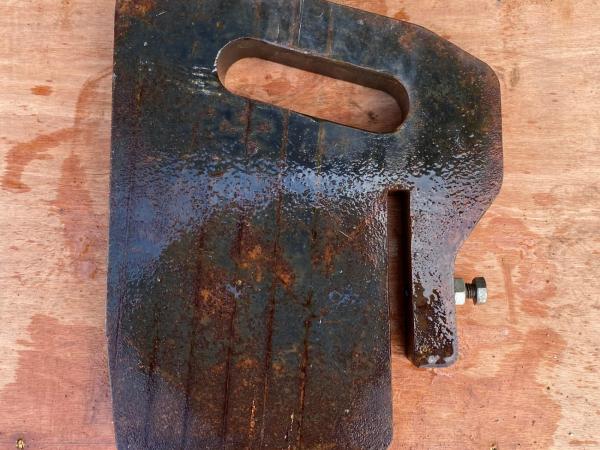 Weight (Compact tractor) 30kg