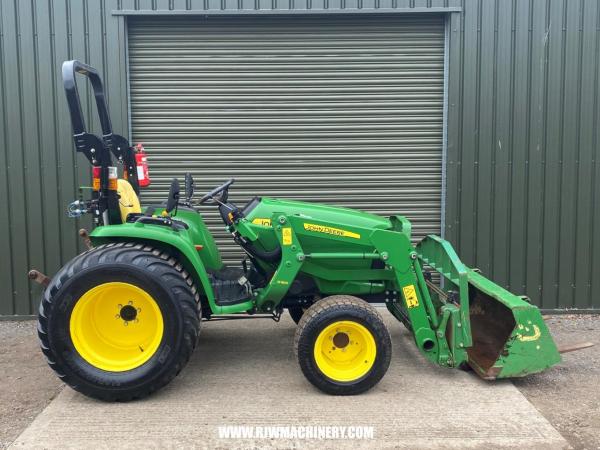 John Deere 3036E