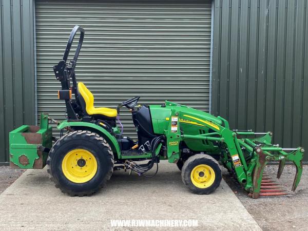 John Deere 2720