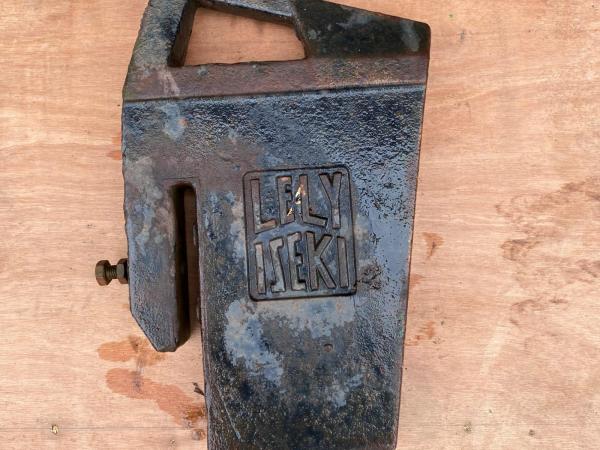 Weight (Iseki Lely) 25kg