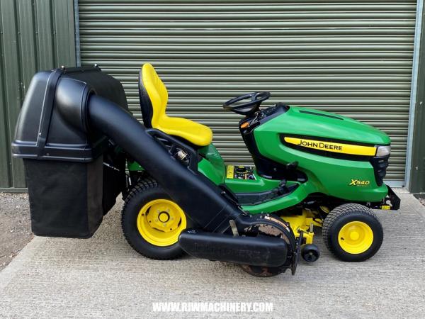 John Deere X540