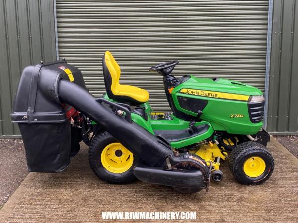 John Deere X750