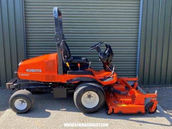 Kubota F3090