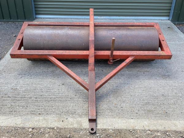 DW Tomlin 1.8m Roller